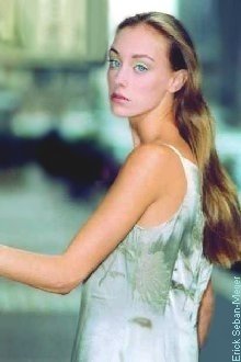 Model: Sonia (CJ Models, Milan) Make-Up: Samanta Crescente (Milan) Stylist: Plutino (Milan) for Silk and Soie (Venice, Italy)