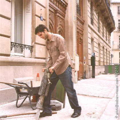 
Model : Marcio (Totem Model Agency)

Stylisme de plateau : Ga�lle Hiver

Make up : Caroline Brillat

Photo : Erick Seban-Meyer (Paris, avril 2002)

(cliquez sur l'image pour revenir)
