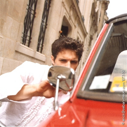 
Model : Marcio (Totem Model Agency)

Stylisme de plateau : Ga�lle Hiver

Make up : Caroline Brillat

Photo : Erick Seban-Meyer (Paris, avril 2002)

(cliquez sur l'image pour revenir)